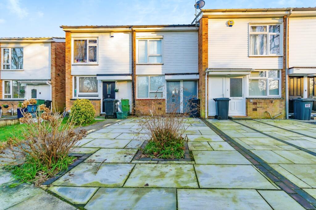 2 bedroom terraced house for sale in Newlands Woods, Bardolph Avenue
