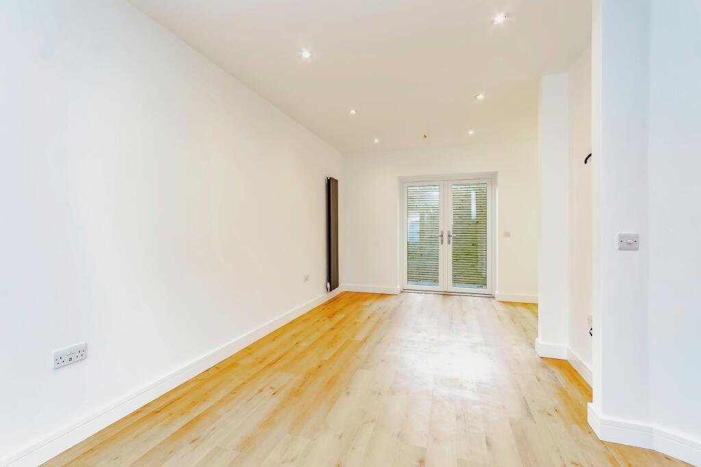 Additional property image - Goschen Mews, Addington Road, South Croydon, CR2