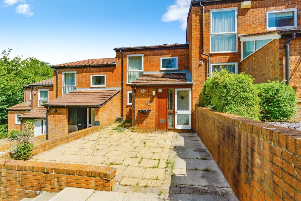 Main image of property: Brookscroft, Linton Glade, Croydon, CR0