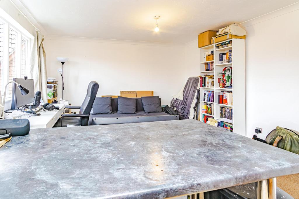 1 bedroom flat for sale in Marigold Way, Shirley Oaks Village, Croydon, CR0