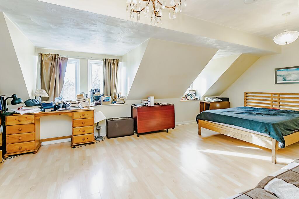 Studio flat for sale in Rectory Road, Beckenham, BR3