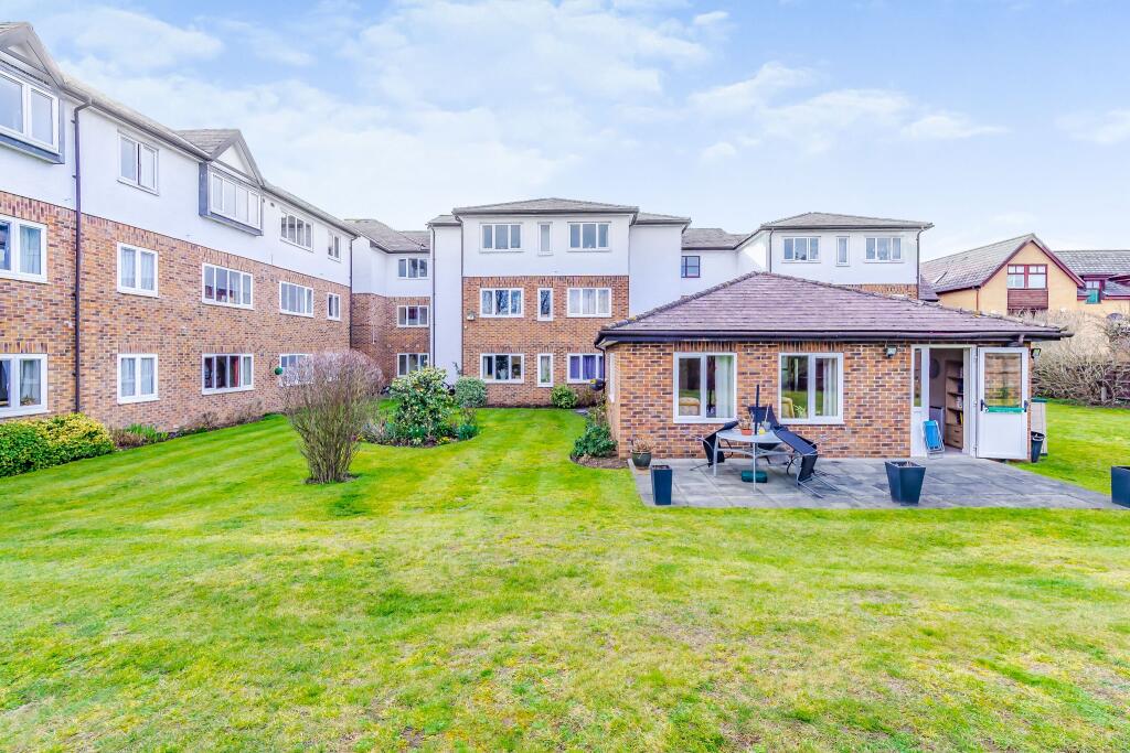 Studio flat for sale in Rectory Road, Beckenham, BR3
