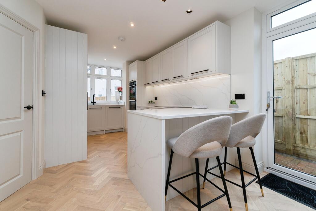 Additional property image - Tower View, Croydon, CR0