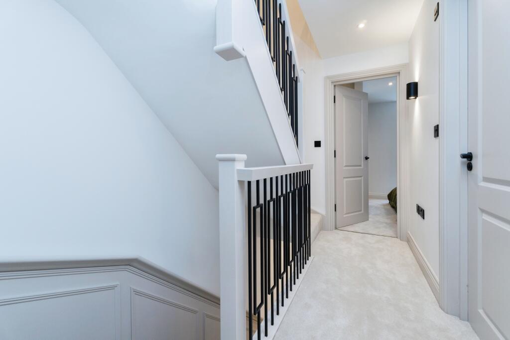 Additional property image - Tower View, Croydon, CR0