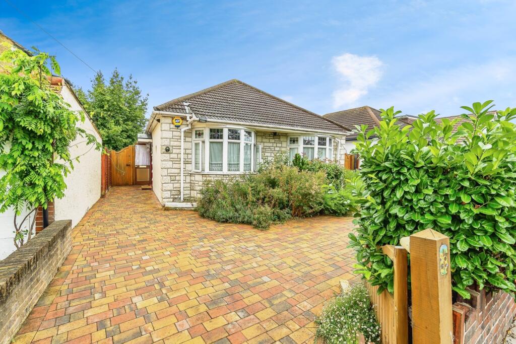 Main image of property: Chaffinch Avenue, Croydon, Surrey, CR0