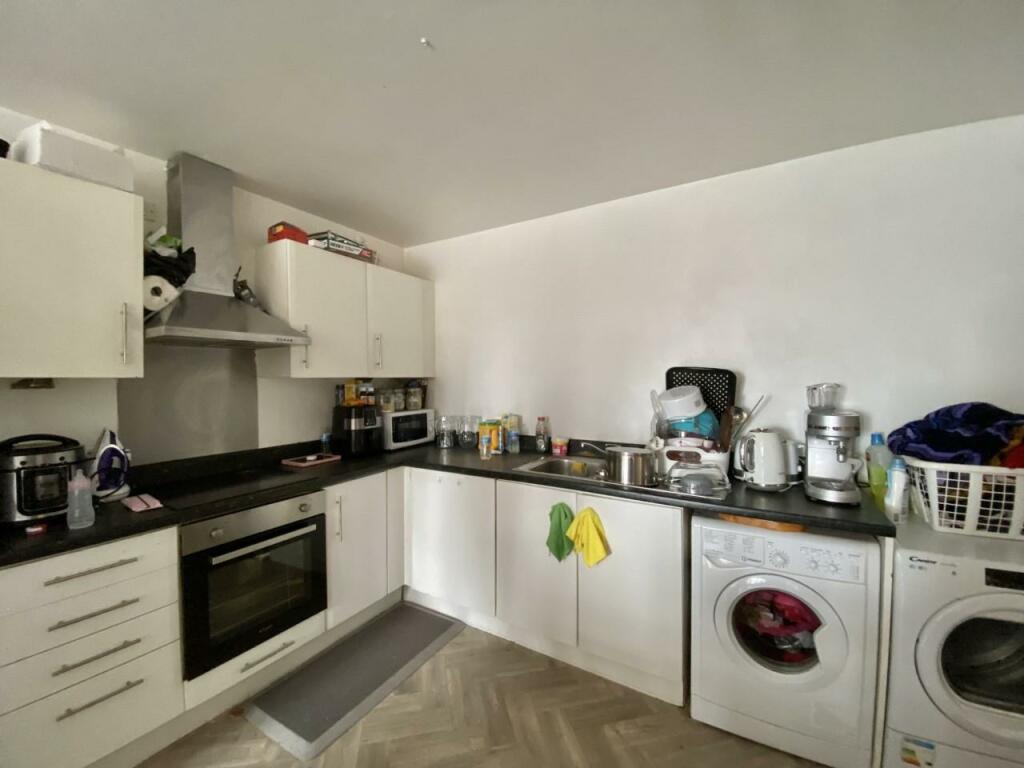 2 bedroom apartment for sale in Canalside Gardens, Southall, UB2