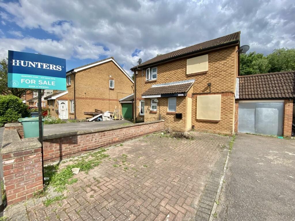 2 bedroom house for sale in Abbotswood Way, Hayes, UB3