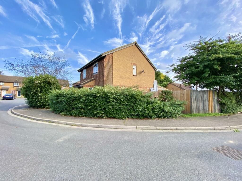 2 bedroom house for sale in Abbey Close, Hayes, UB3