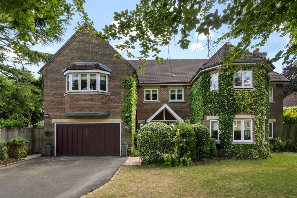 Main image of property: Arbour Close, Fetcham, Leatherhead, Surrey, KT22