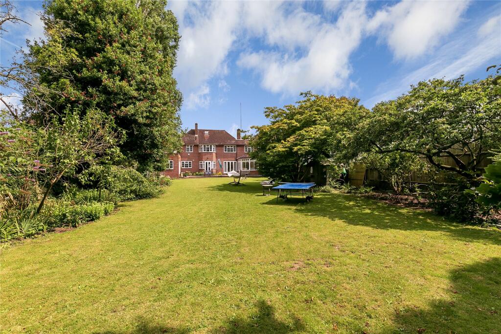 Main image of property: Roedean Crescent, London, SW15