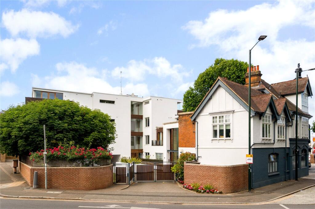 Main image of property: Sheen Road, Richmond, Richmond Upon Thames, TW9