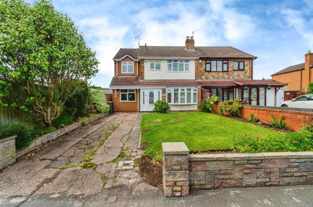 Main image of property: Bloxwich Road North, Willenhall, West Midlands, WV12