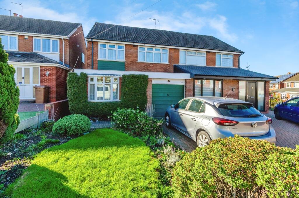 3 bedroom semi-detached house