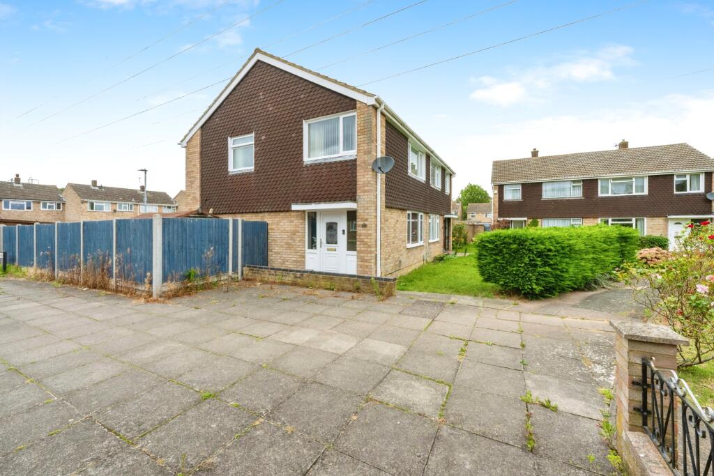 Main image of property: Lune Walk, Bedford, Bedfordshire, MK41