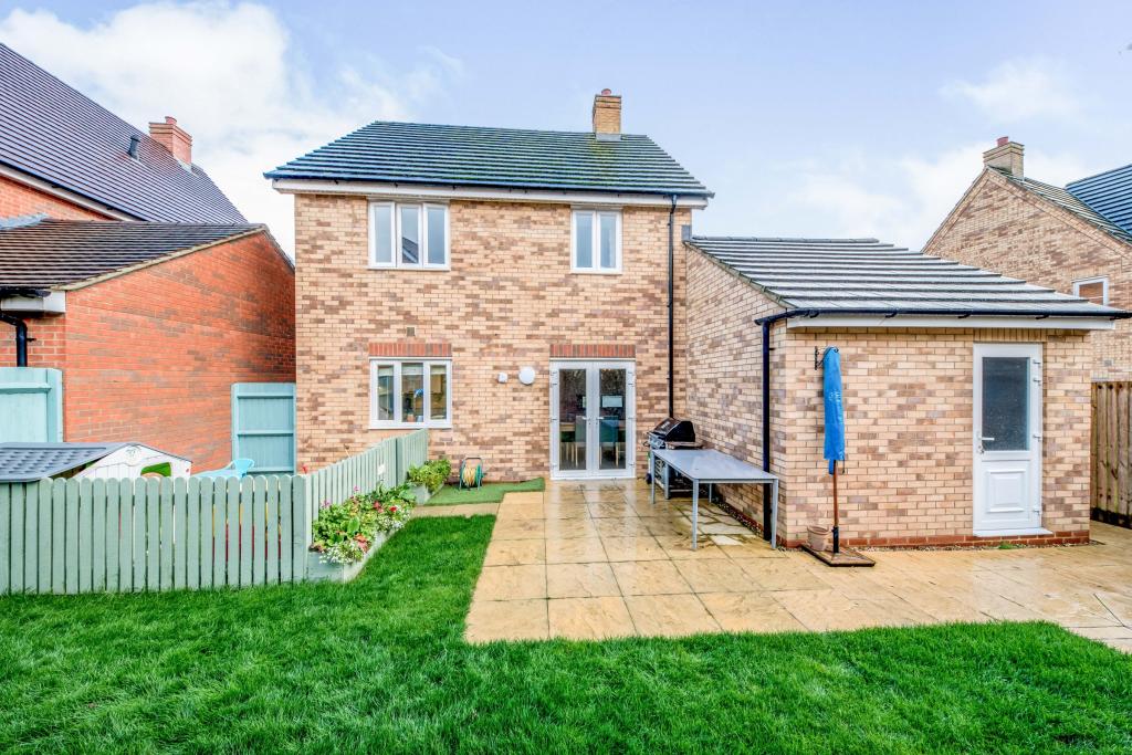 3 bedroom detached house for sale in Lady Mayor Drive, Bedford