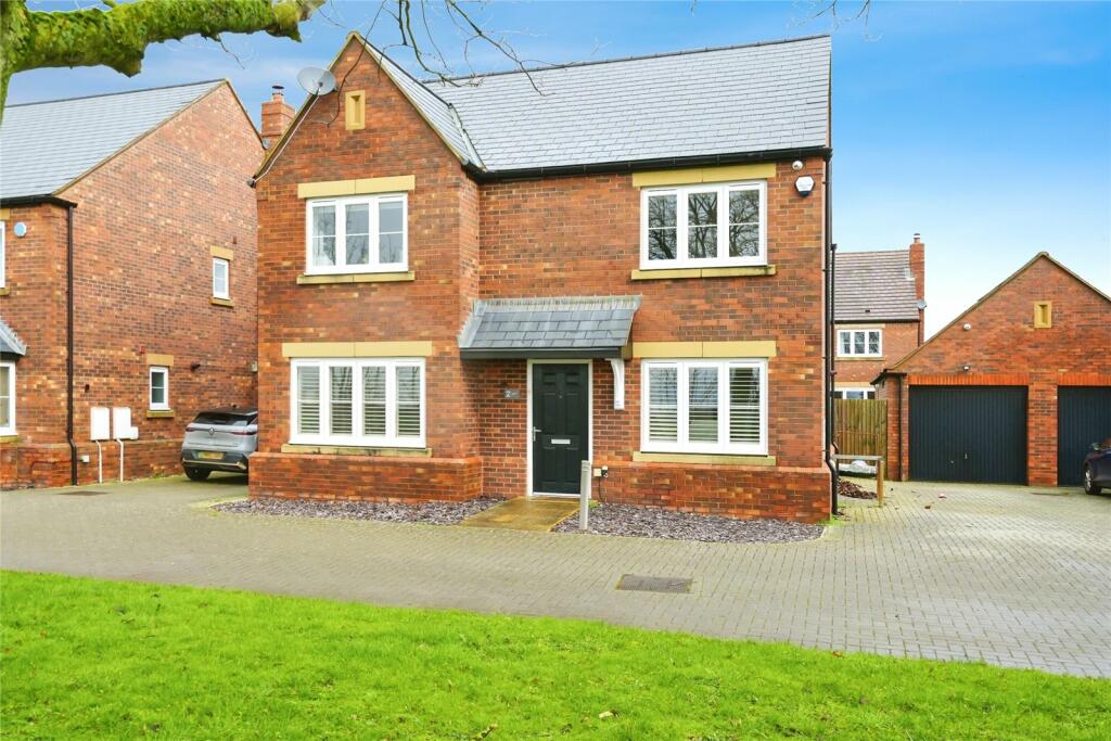 4 bedroom detached house for sale in Goldman Drive, Upper Heyford