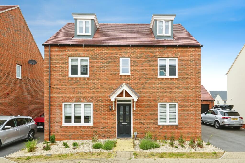 Main image of property: Carlisle Drive, Bicester, Oxfordshire, OX26