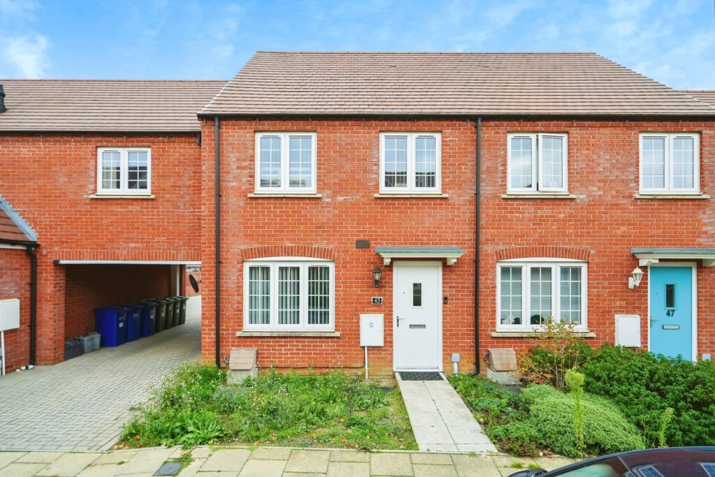 Main image of property: Epsom Way, Bicester, Oxfordshire, OX26