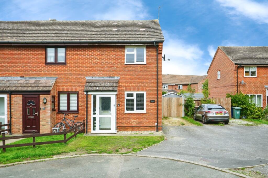 Main image of property: Gaydon Walk, Bicester, Oxfordshire, OX26