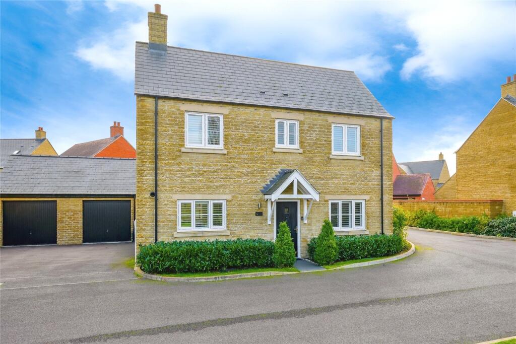 Main image of property: Violet Close, Ambrosden, Bicester, Oxfordshire, OX25