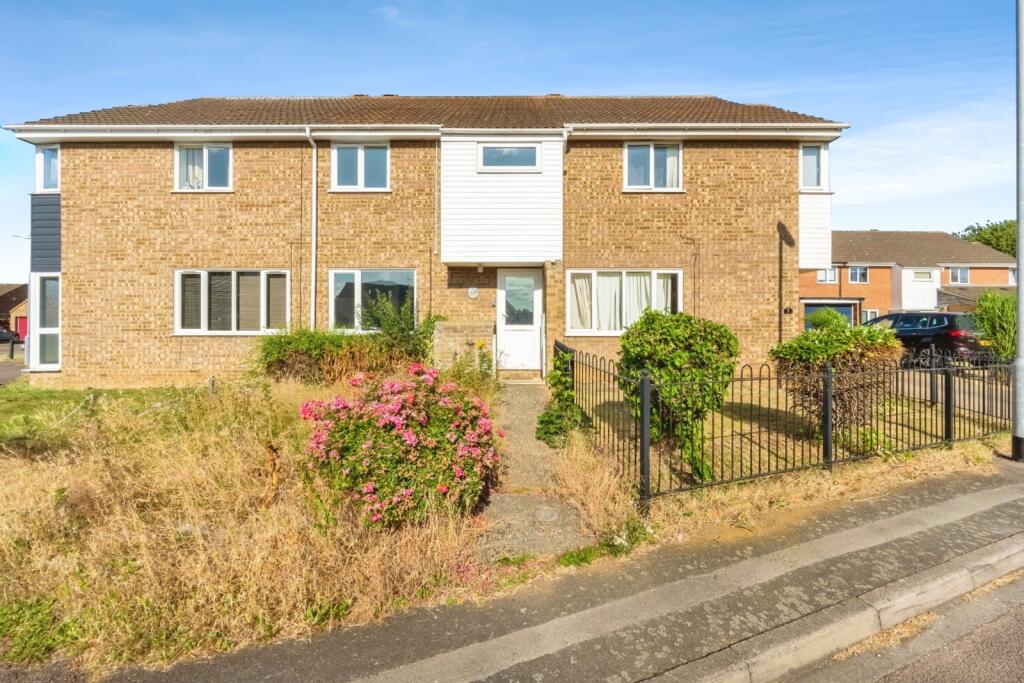 Main image of property: Heron Close, Biggleswade, Bedfordshire, SG18