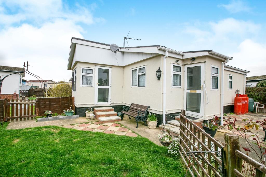 2 bedroom mobile home for sale in Three Star Park, Bedford Road, Lower