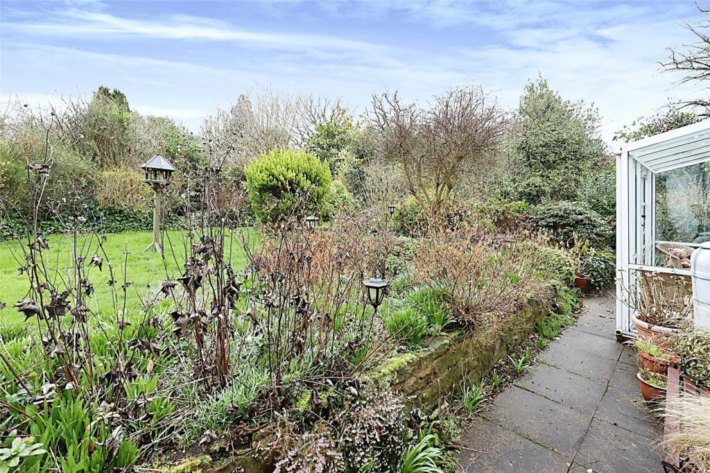 4 bedroom detached house for sale in Mount Road, Penn, Wolverhampton, WV4