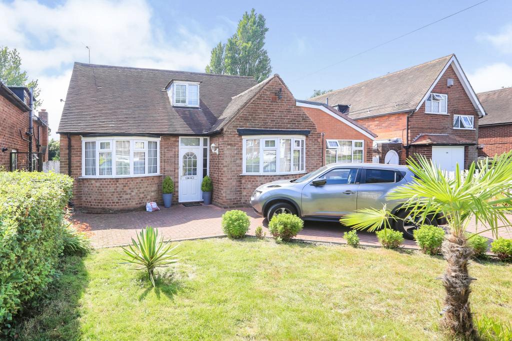 3 bedroom bungalow for sale in Rosemary Crescent West, Goldthorne Park