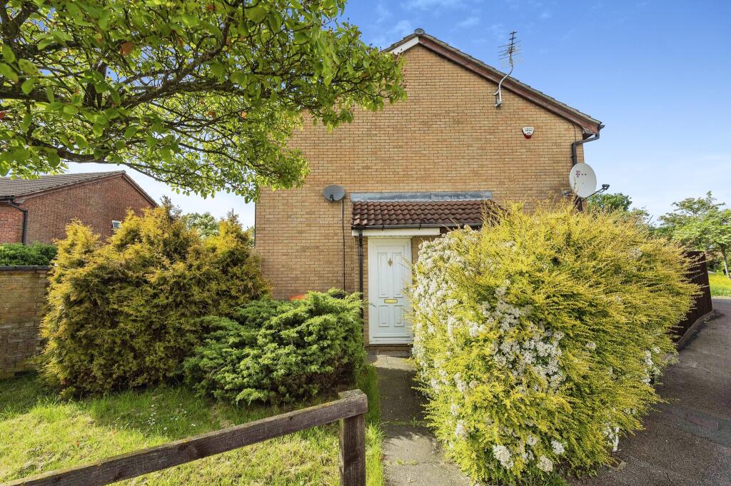 Main image of property: Gainsborough Drive, Houghton Regis, Dunstable, Bedfordshire, LU5