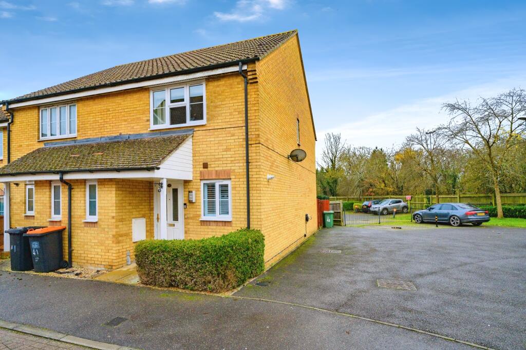 Main image of property: Peppercorn Way, Dunstable, Bedfordshire, LU6