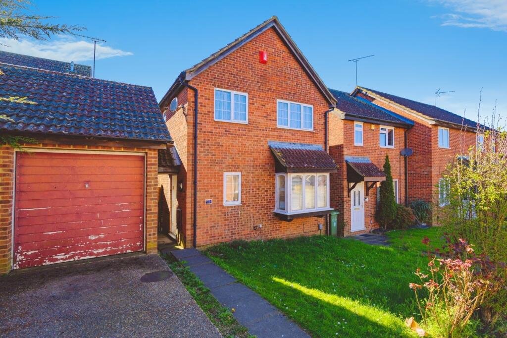 Main image of property: Fieldfare Green, Luton, Bedfordshire, LU4