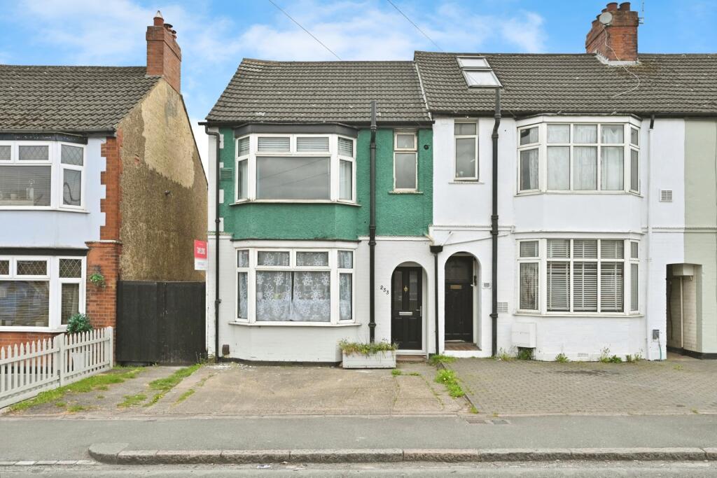 Main image of property: Luton Road, Dunstable, Bedfordshire, LU5