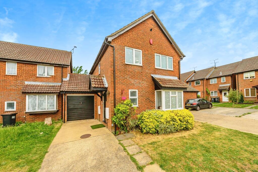 Main image of property: Fieldfare Green, Luton, Bedfordshire, LU4