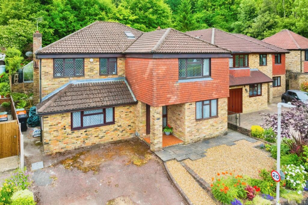 Main image of property: West Hill, Dunstable, Bedfordshire, LU6