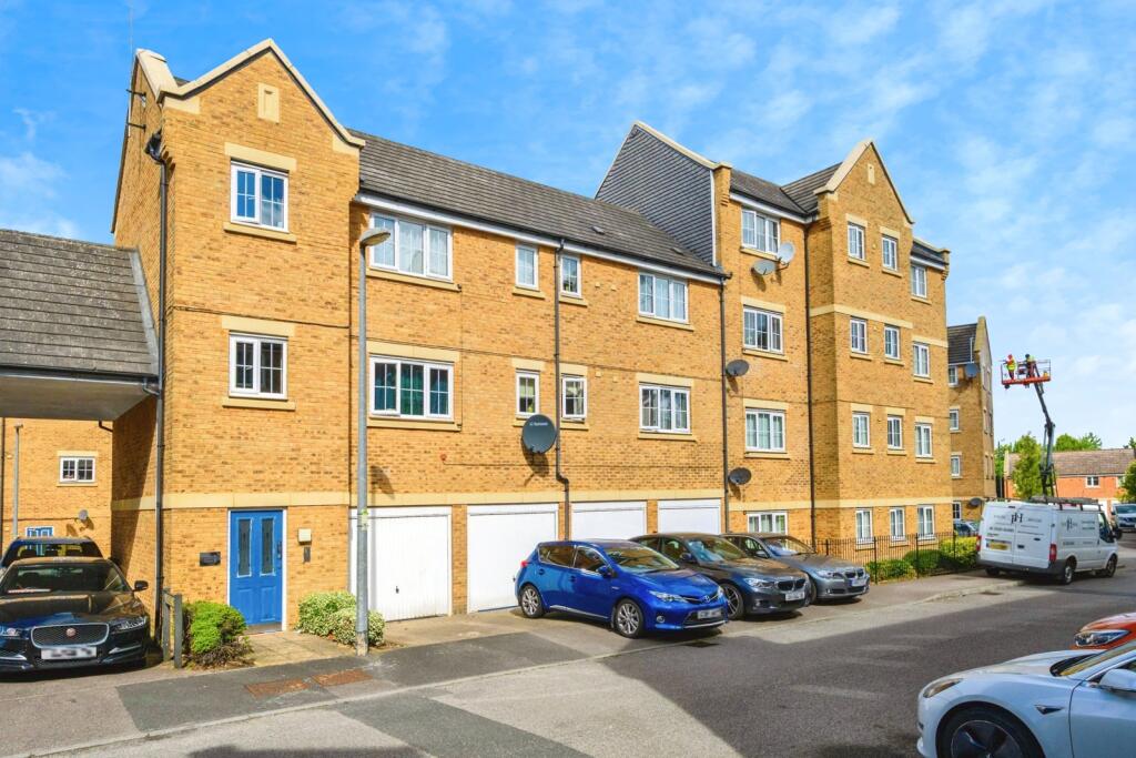 Main image of property: Russett Way, Dunstable, Bedfordshire, LU5