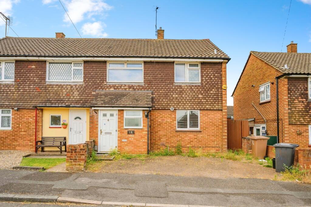 Main image of property: Bracknell Close, Luton, Bedfordshire, LU4