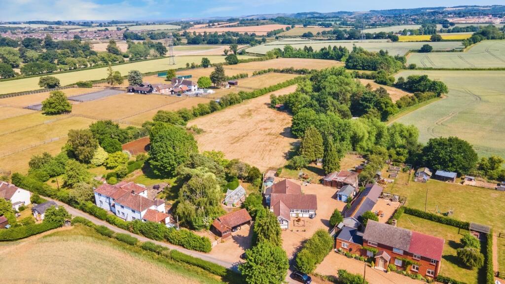 Main image of property: Wood End, Tingrith, Milton Keynes, Bedfordshire, MK17