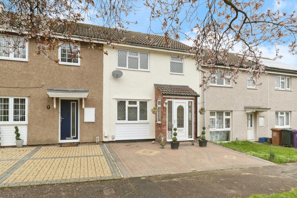 3 bedroom terraced house for sale in Hardy Close, Hitchin