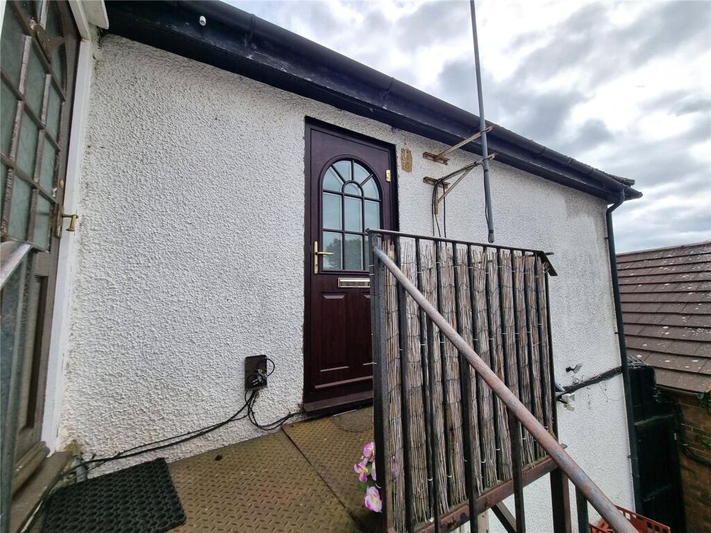 Main image of property: Pixmore Avenue, Letchworth Garden City, Hertfordshire, SG6