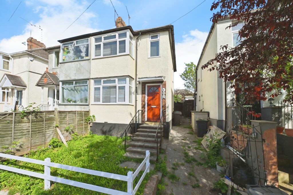 Main image of property: Third Avenue, Luton, Bedfordshire, LU3