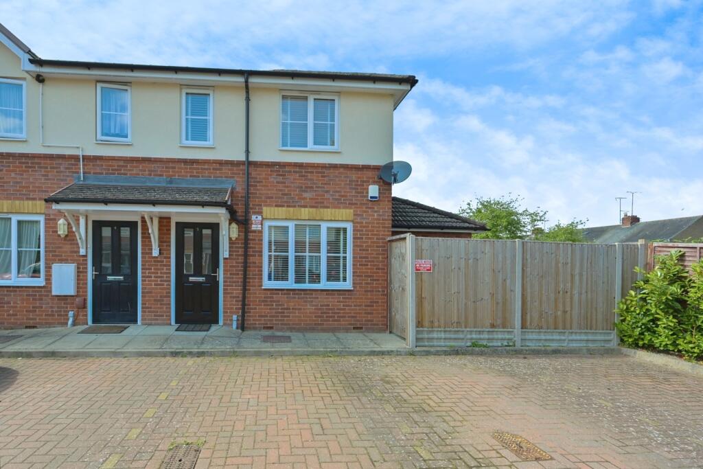 Main image of property: Trinity Close, LUTON, Bedfordshire, LU3