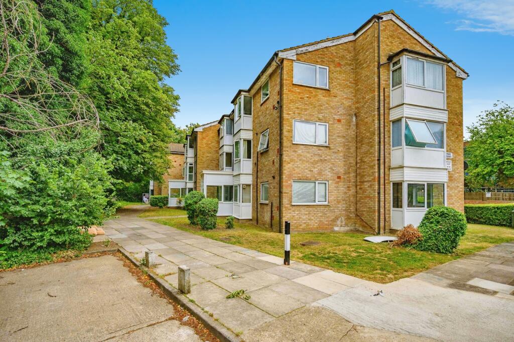 Main image of property: Vincent Road, Luton, Bedfordshire, LU4