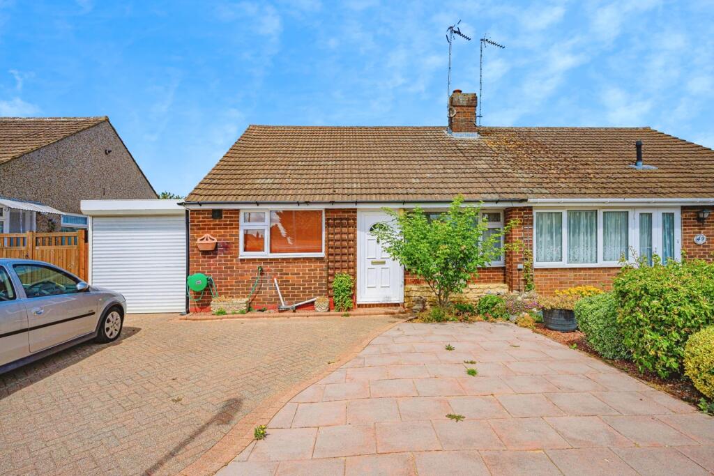 Main image of property: Gooseberry Hill, LUTON, Bedfordshire, LU3