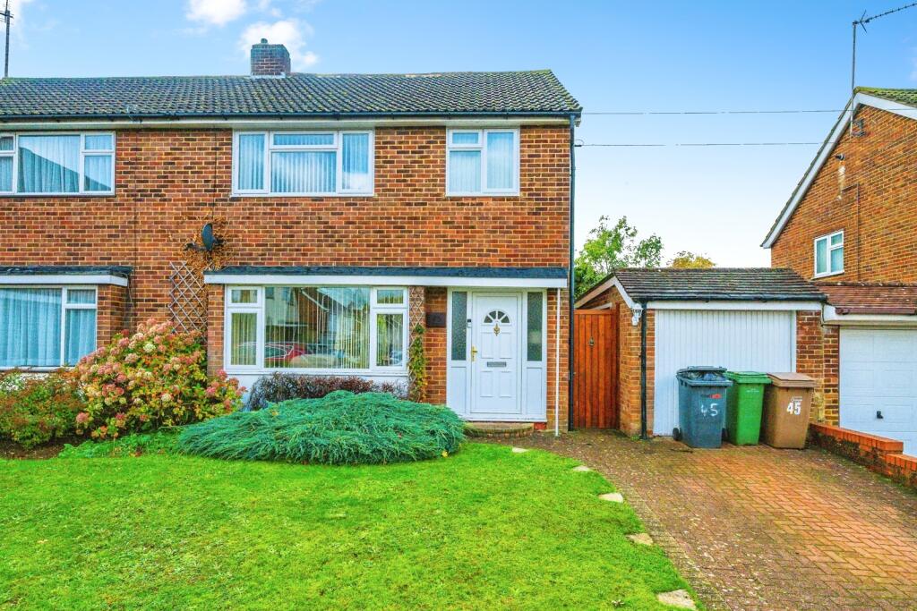 Main image of property: Swasedale Road, LUTON, Bedfordshire, LU3