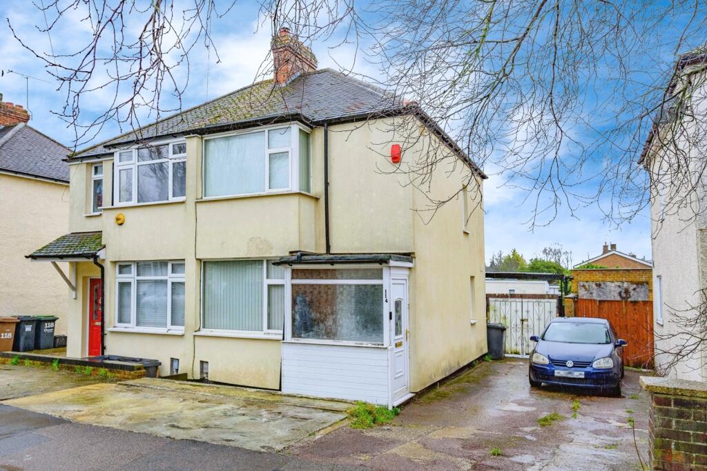 Main image of property: Fourth Avenue, Luton, Bedfordshire, LU3