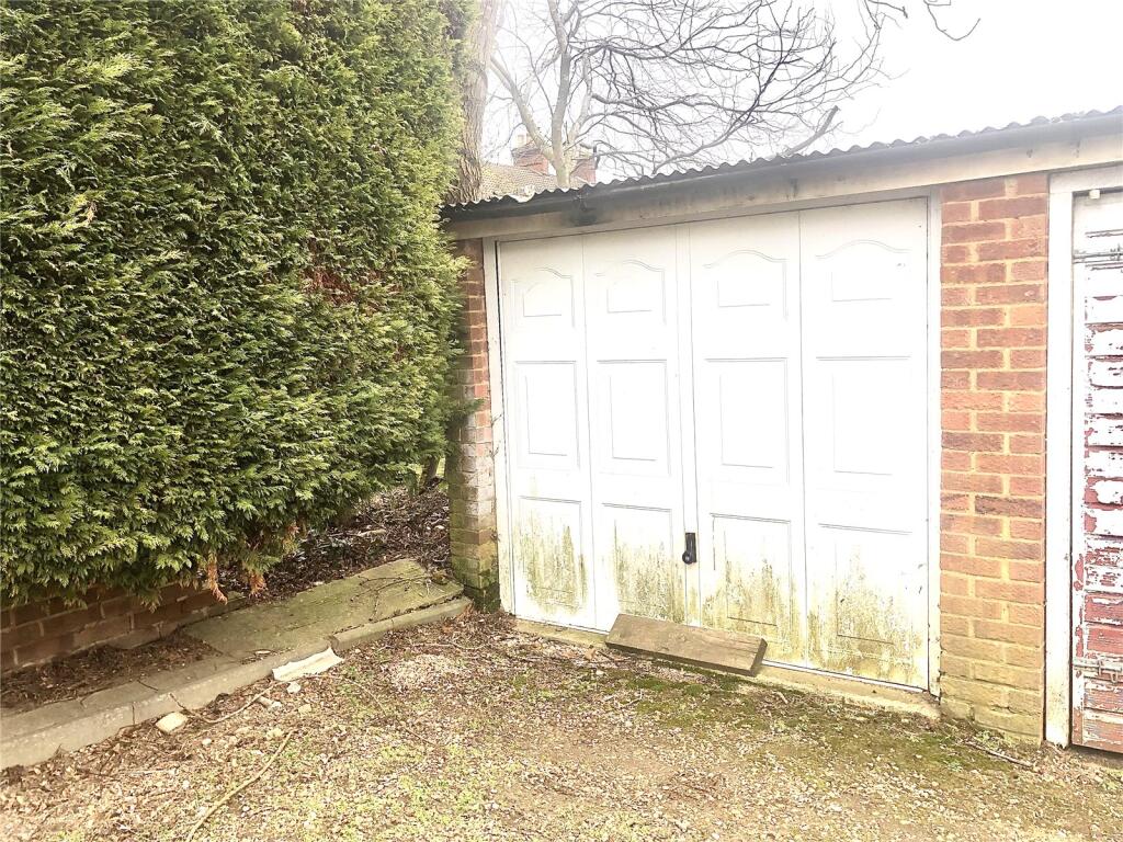 Main image of property: Wing Road, Leighton Buzzard, Bedfordshire, LU7