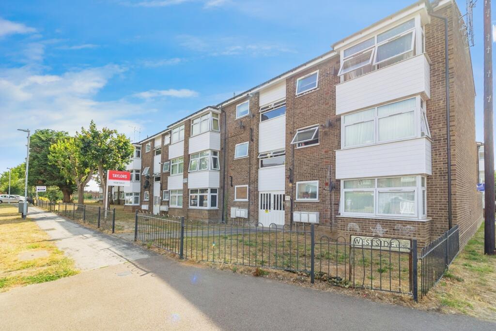 Main image of property: West Side, Doggett Street, Leighton Buzzard, Bedfordshire, LU7