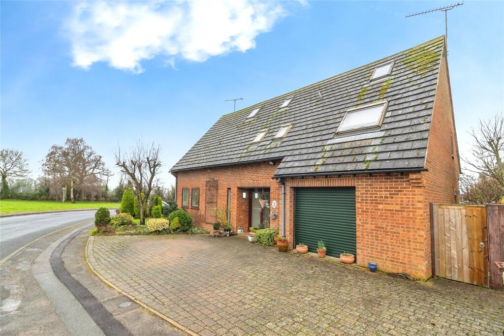 Main image of property: Moorlands Road, LEIGHTON BUZZARD, Bedfordshire, LU7