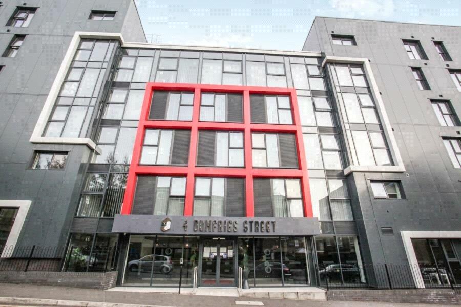 Studio flat for sale in Dumfries Street, Luton, Bedfordshire, LU1