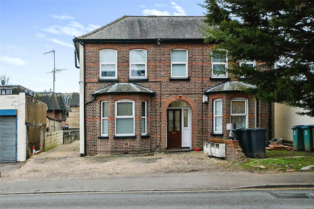 1 bedroom flat for sale in Horseshoe Lane, Watford, WD25